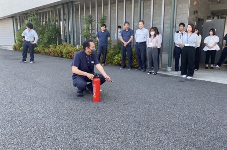 渡辺電業　消防訓練